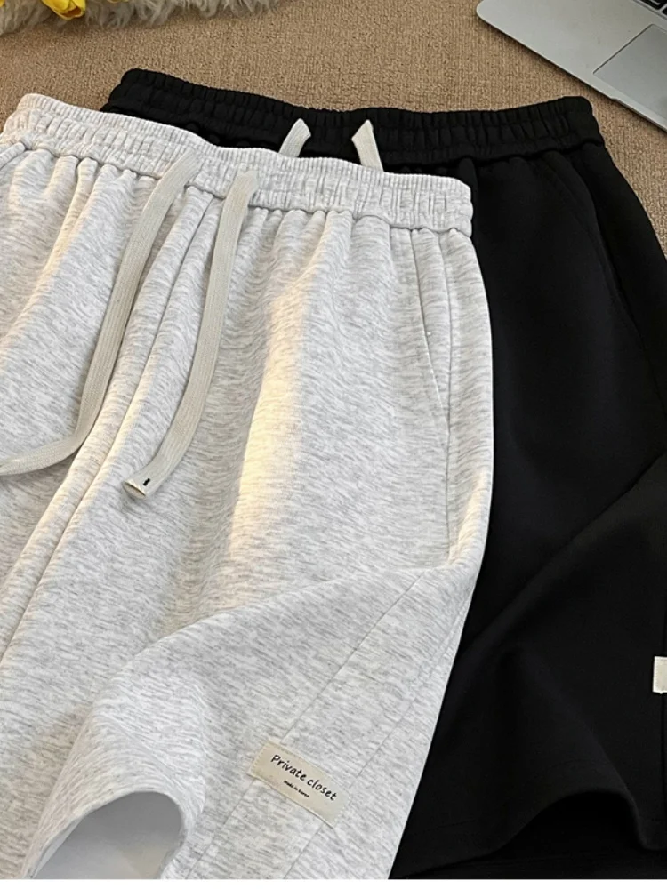 

Летние спортивные штаны для мужчин 2024: Новые свободные баскетбольные брюки в американском стиле, молодежные, дышащие, модные, спортивная одежда