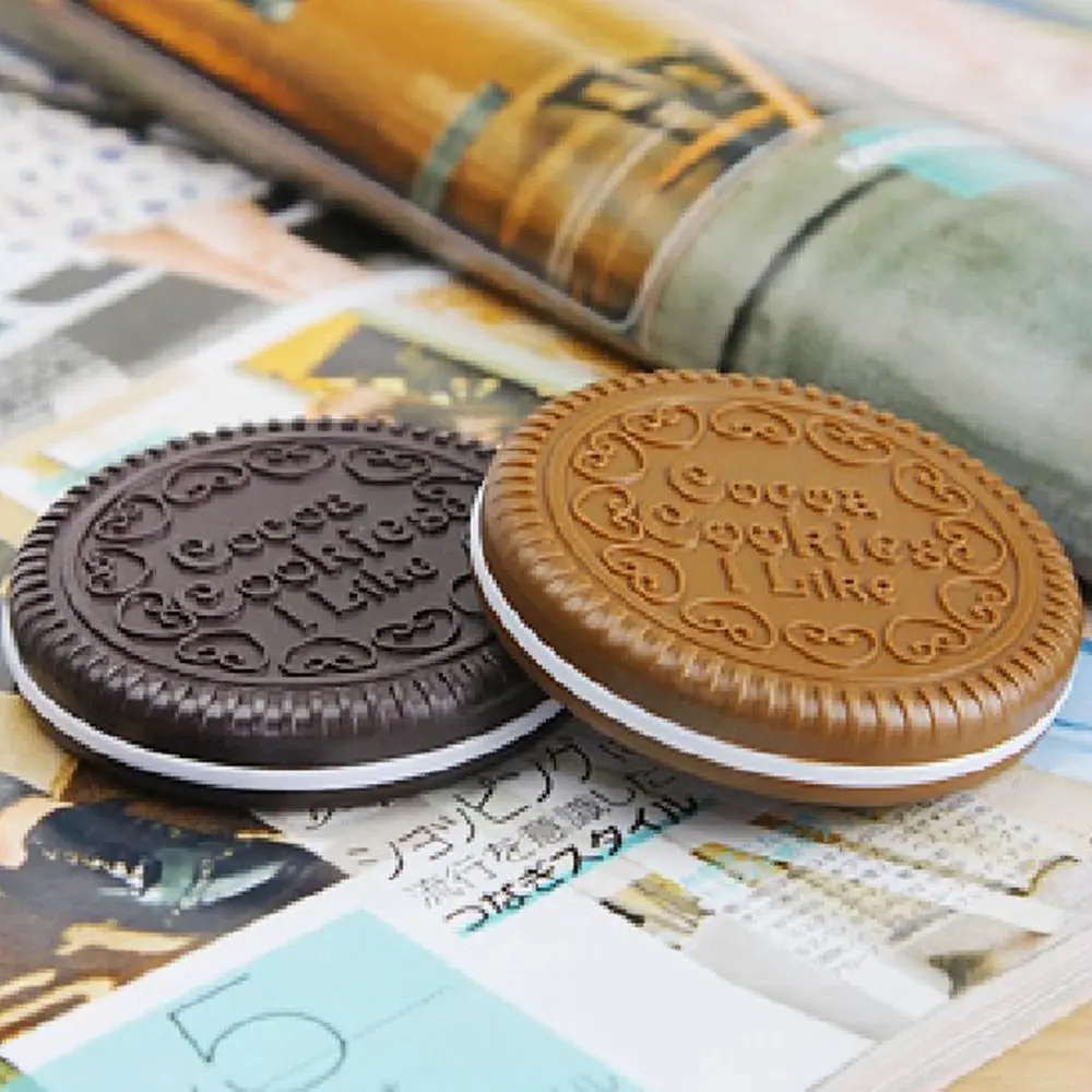 Mini 2-in-1 kamspiegelset Zakspiegel Opvouwbare kam Make-upspiegel met kamset Draagbaar Duurzaam Chocoladekoekjevormig