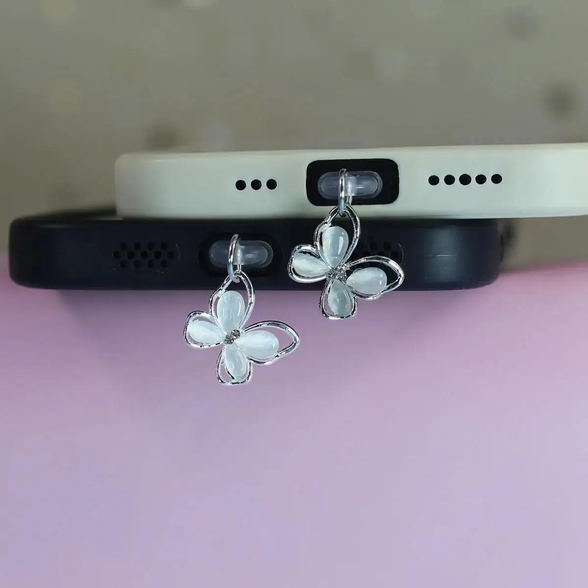 

Cute Dust Plug Flower Butteryfly Type C Phone Charge Port Plug For iPhone Dust Protection Stopper For AirPods Pendant Lady Gift