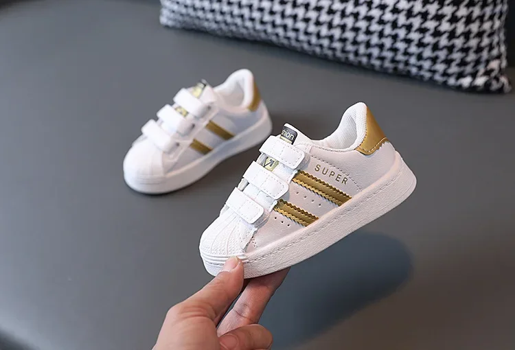 Kindersneaker, modisches Design, weiße, rutschfeste Freizeitschuhe für Jungen und Mädchen, atmungsaktive Sneaker, Schuhe für Kleinkinder und Schüler, Outdoor-Schuhe. – Detail 13