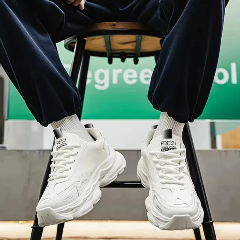 

Четырехсезонная однотонная двухцветная мужская спортивная обувь на шнуровке на толстой подошве, увеличивающая рост и износостойкая.