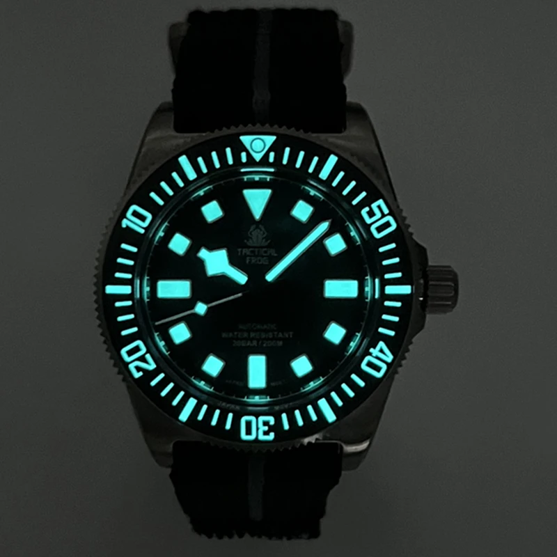 Tactical Frog FXD V4 Titanium Dive Automatic Watch Men 42mm NH35 Mechanical Sapphire Glass 200M Waterproof BGW-9 Luminous