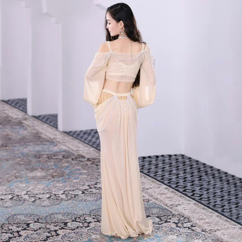 セクシーなツーピースベリーダンスコスチュームセット レディース エレガントなカットアウト長袖ホローキャミソール ハイライズスリムロングスカート付き