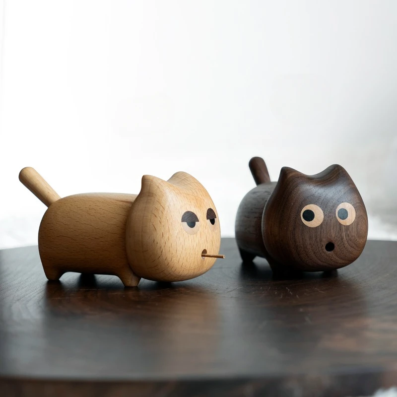 Japanese cartoon wood carving cat shaped toothpick tube, creative and cute wooden cat toothpick box, home decoration ornament