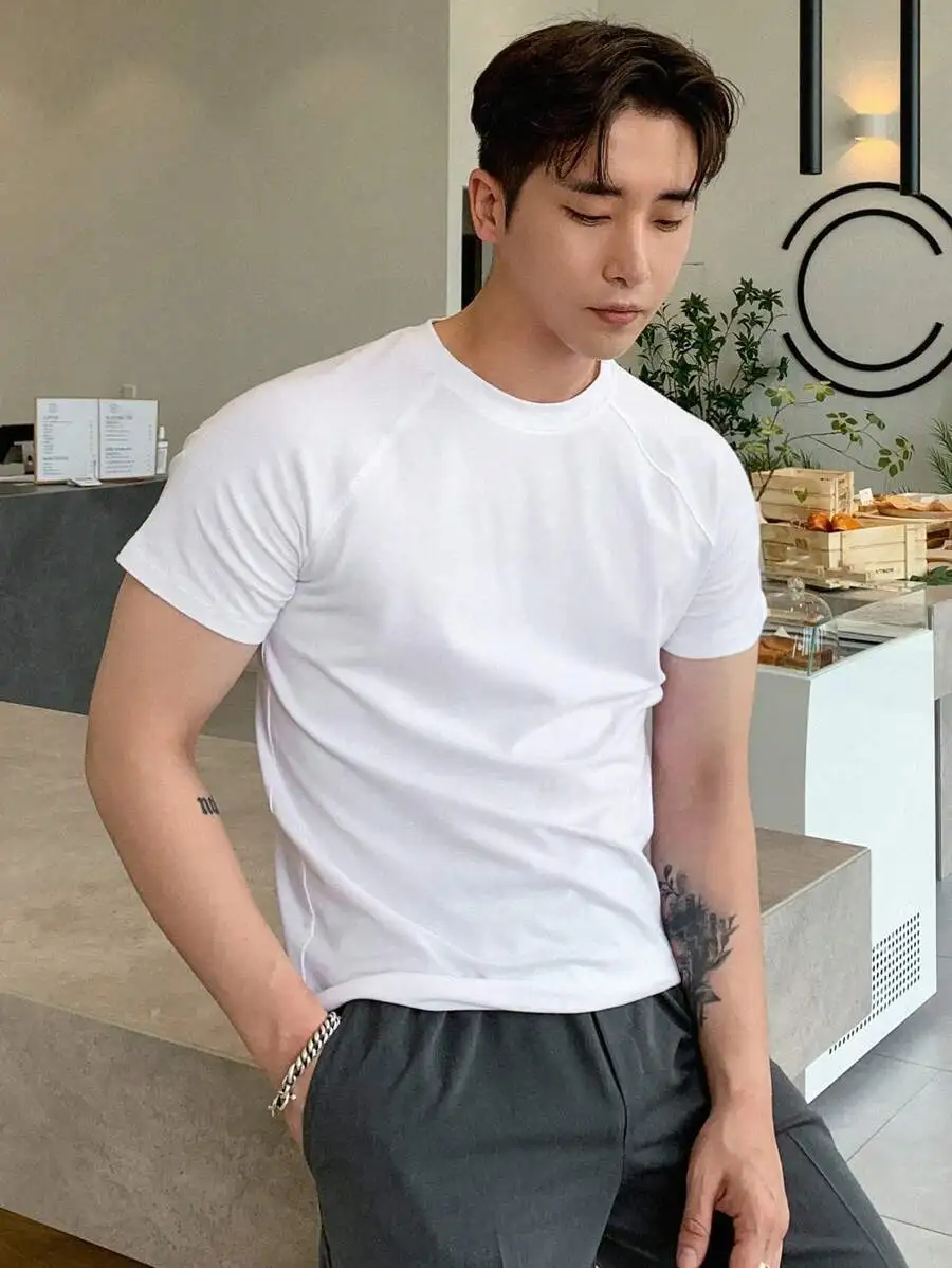 Men's White Short Sleeve Crew Neck T-Shirt, Casual Fit for Daily Wear