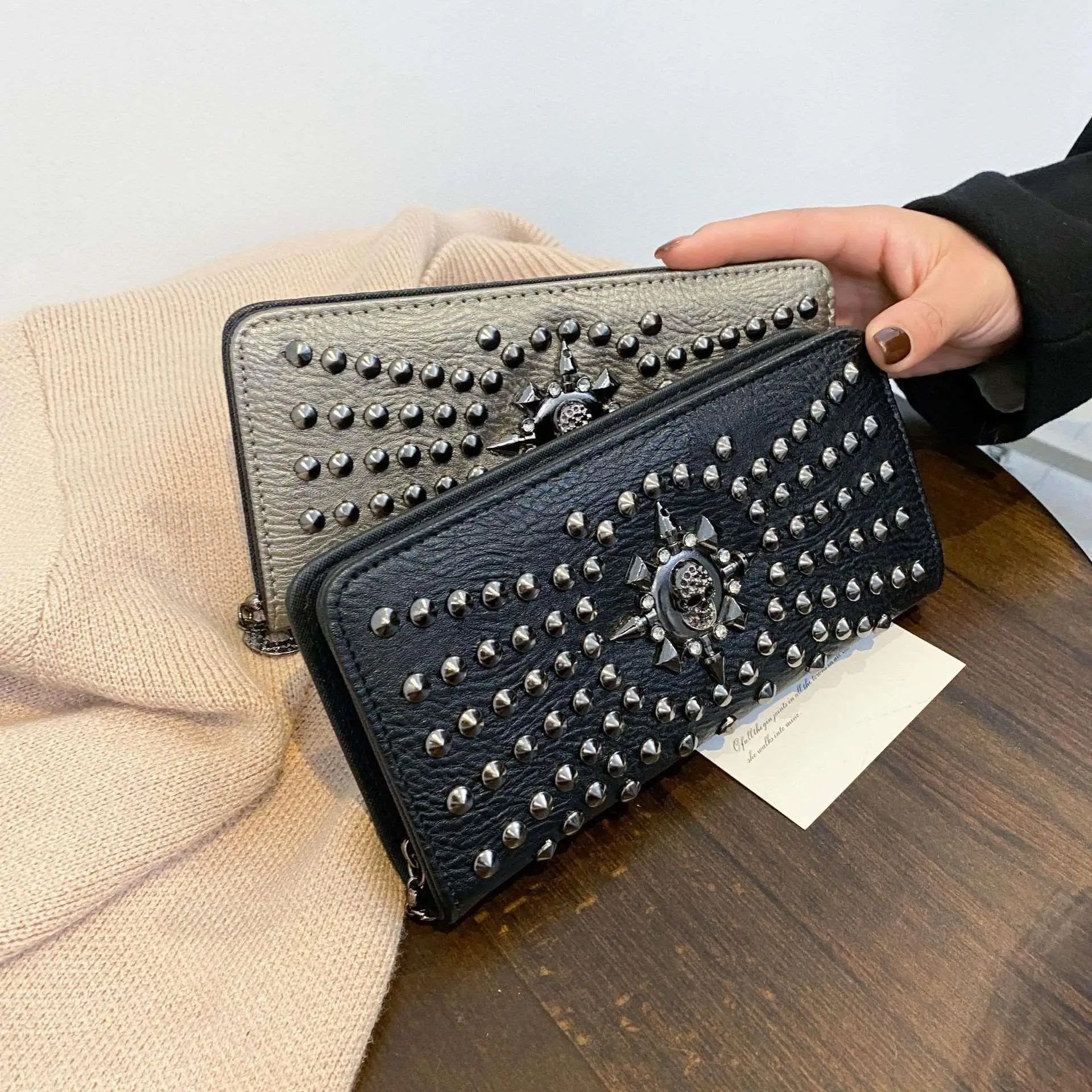 Long Punk Rivet Skeleton Ladies Wallet Large Capacity Coin Purse Multi-Card Slot Handheld Bag Fashionable Women's Clutch