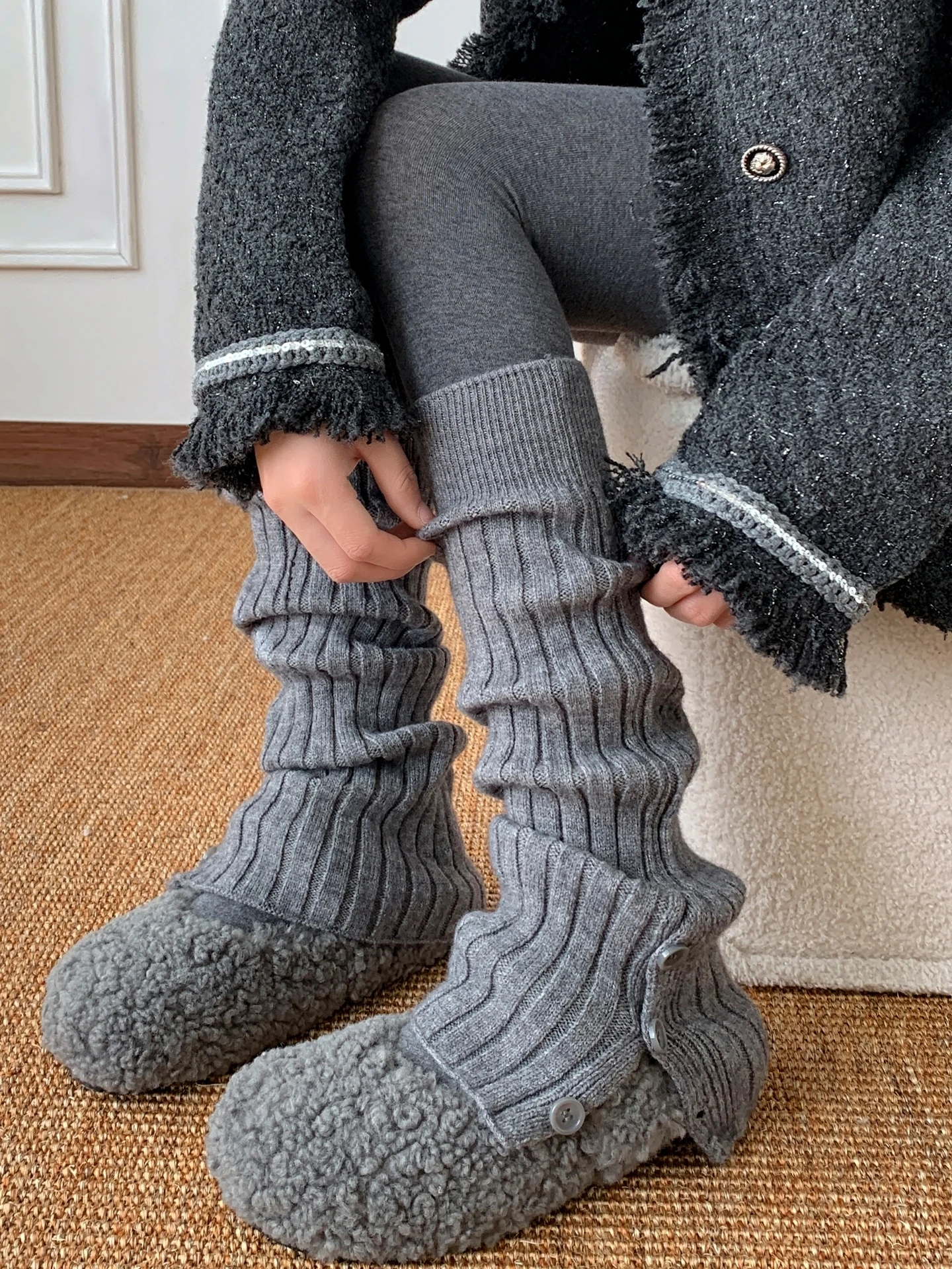

Thiened Knitted ey So Covers Women's Autumn Winter Pants Leg Warmers Design Sense Button Split Casual Scenarios