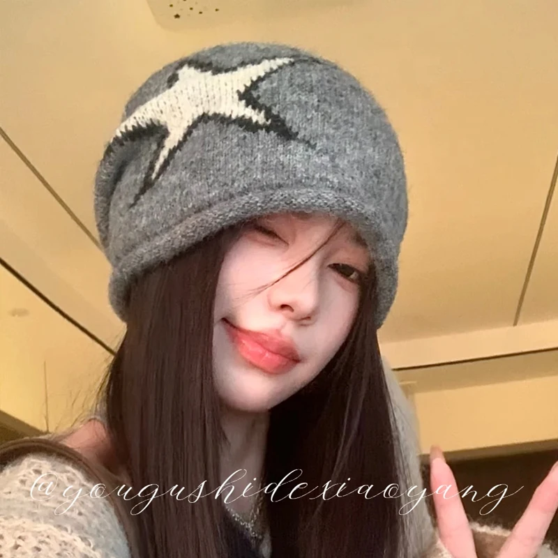 Winter autumn rolled edges provide warmth Cold hats protect the ears Head coverings the facesmaller Knitted pompoms hats