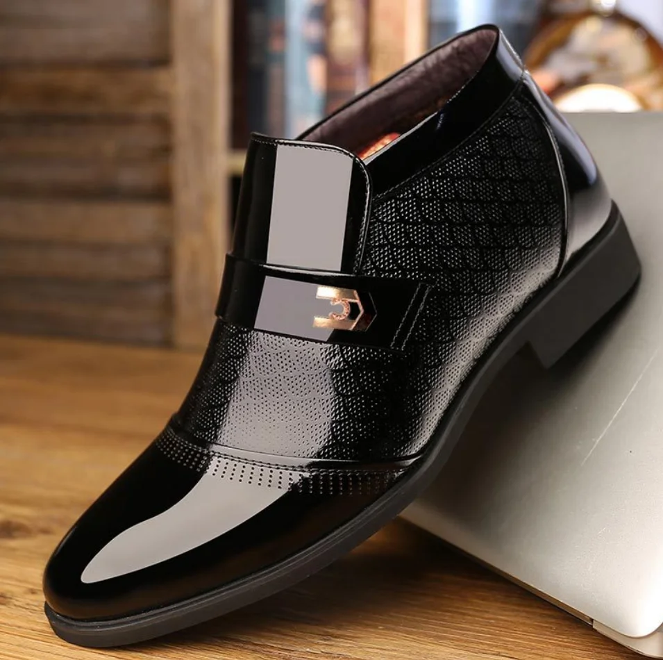 

Зимняя мужская официальная обувь, лакированные кожаные оксфорды для мужчин, деловые свадебные туфли с острым носком, теплые бархатные мужские ботинки Zapatos