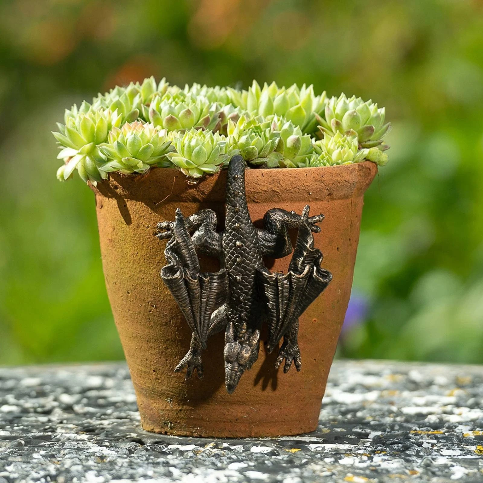 Bronze Resin Dinosaur Figurine Sculpted Details Dinosaur Flower Pot Hanger Flower Pot Hook Ornament Cute for Courtyard, Home