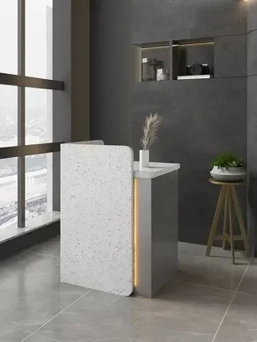 Небольшая стойка магазина одежды Простой современный бар из нержавеющей стали Стойка регистрации компании