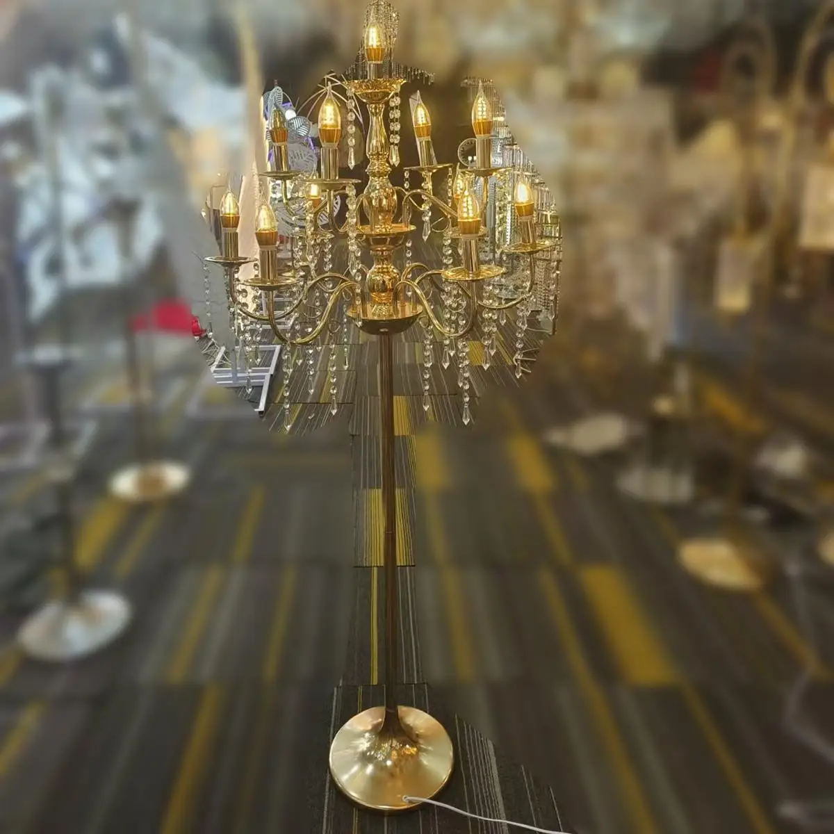 Wedding props floor crystal lamp candle street guide lamp European retro gold stage decoration scene layout atmosphere