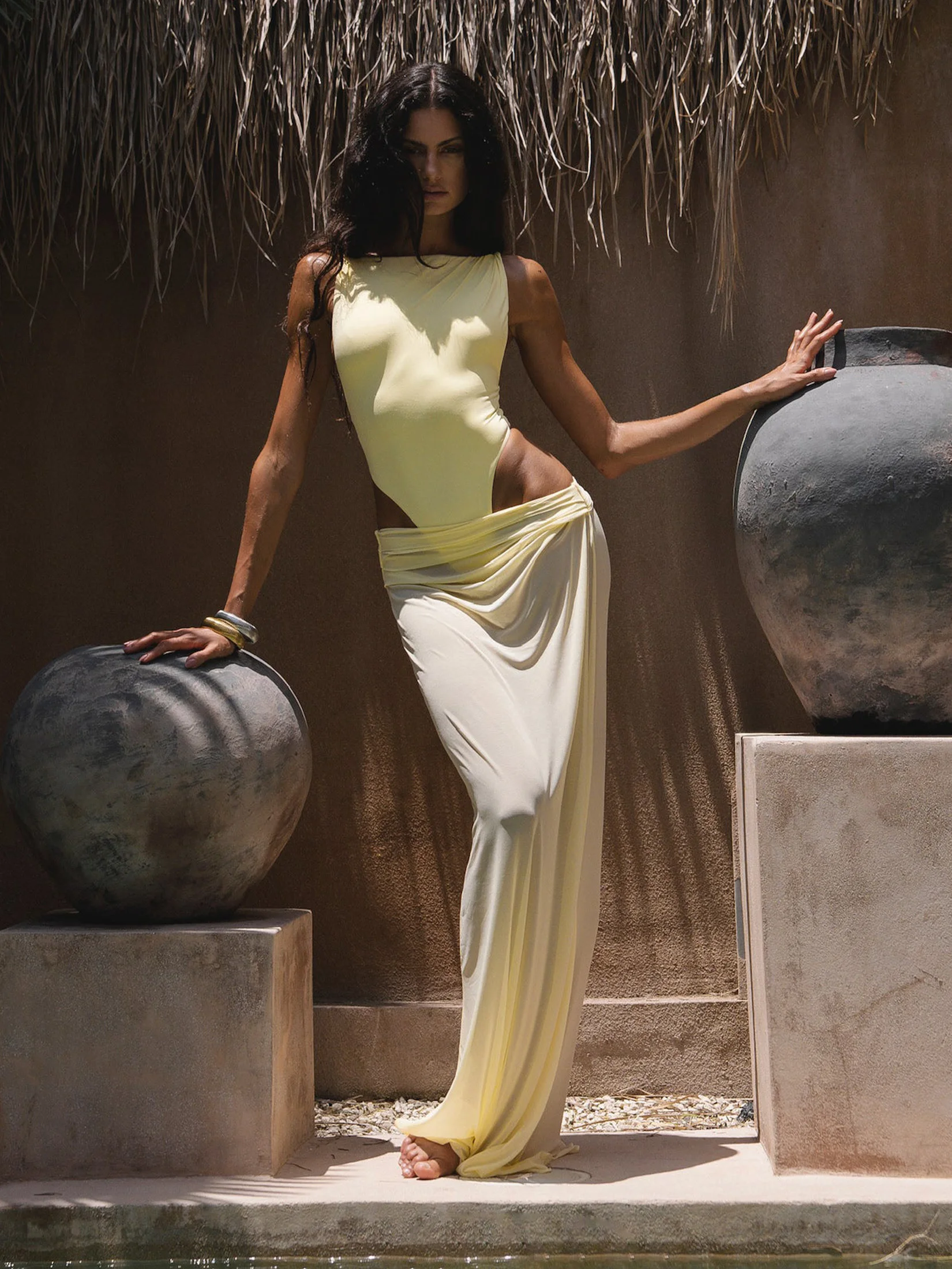 بدلة سباحة نسائية أنيقة باللون الأصفر الزبدي قطعة واحدة مع تنورة ماكسي متدفقة بدلة سباحة 2025 ملابس منتجع مثيرة مكونة من قطعتين بدلة استحمام C177