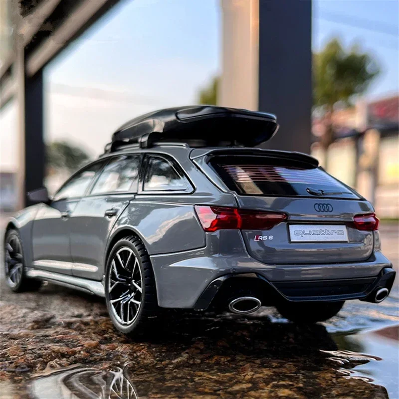 Audi RS6-Coche de aleación Avant Station Wagon, juguete de Metal fundido a presión, coche deportivo, simulación de sonido y luz, regalo para niños, 1/24