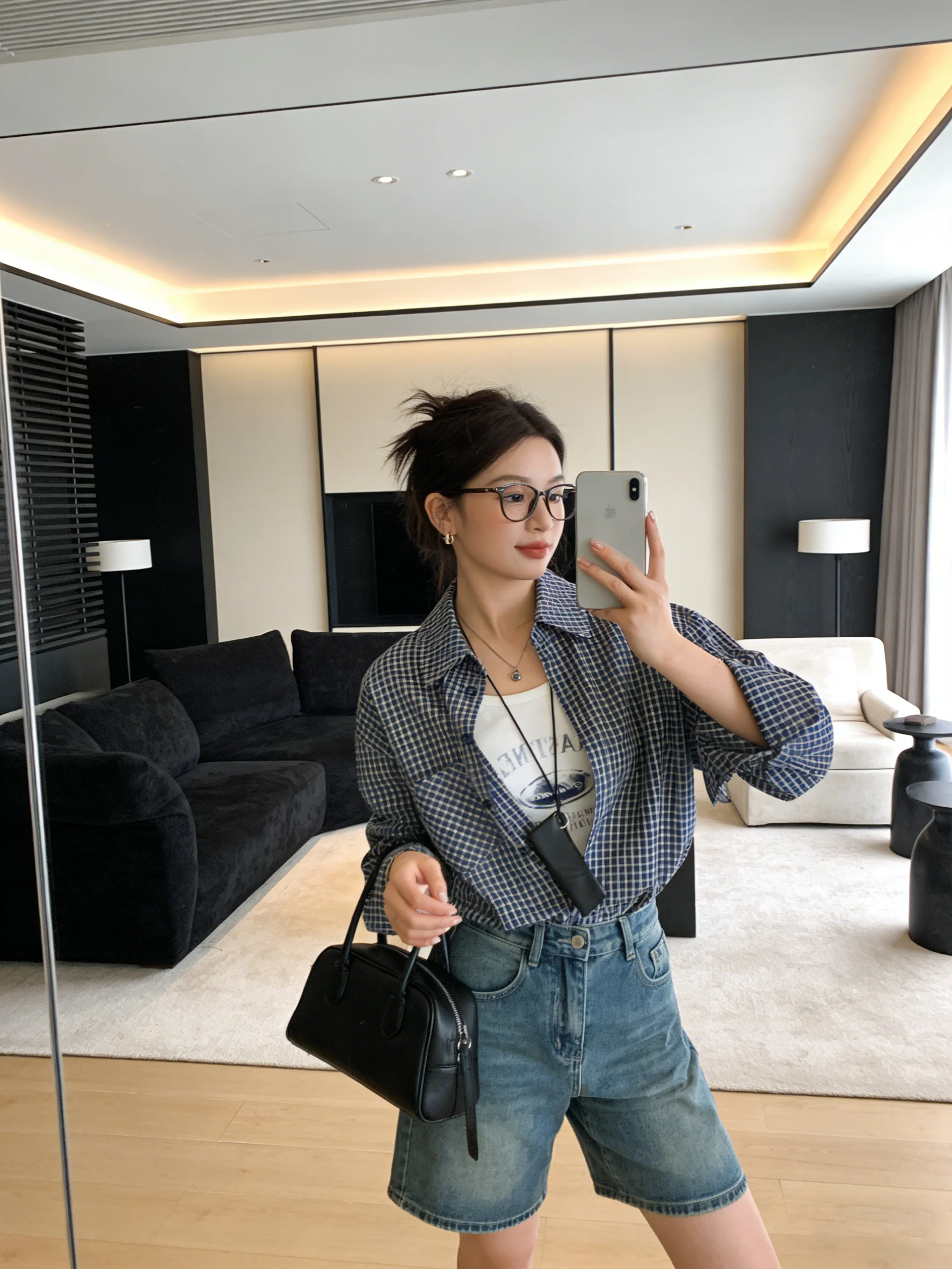 

Korean Style Loose Plaid Shirt Sun Protection Outerwear Layering Versatile Strap Vest Set Fashionable Early Spring Wear