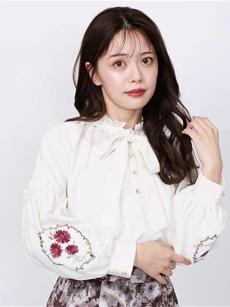 

Retro Sweet Girl Daisy Vine Handle Embroidered Sash Long Sleeve Shirt Spring Autumn New Style Princess Style Polyester Fiber