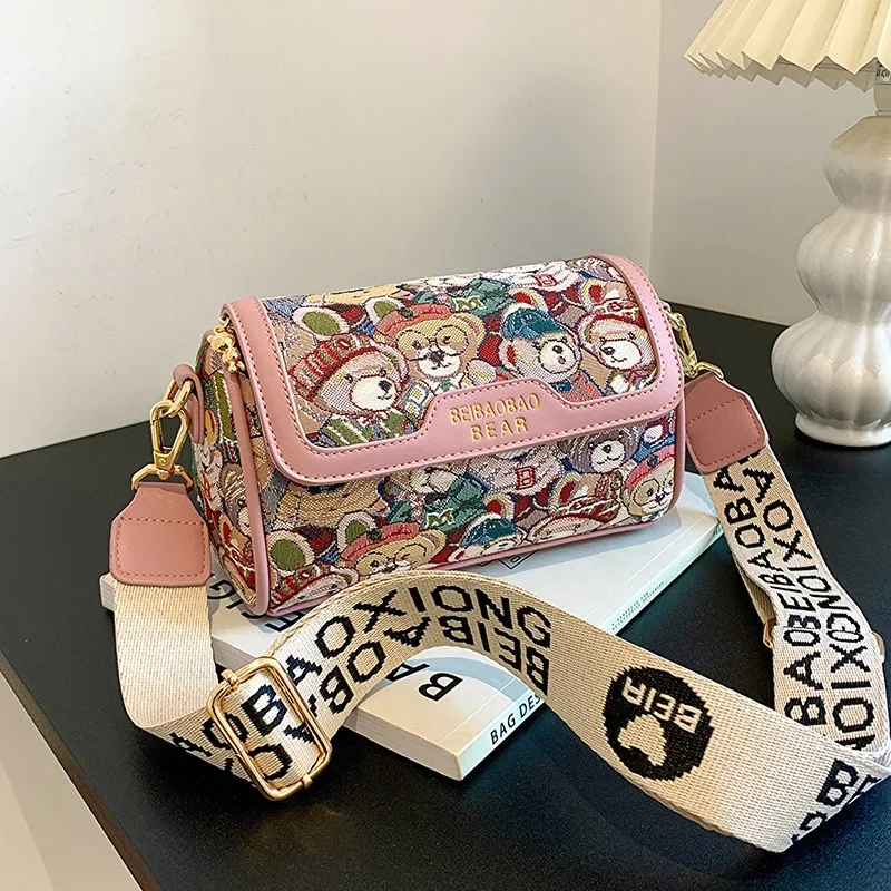 Art Design Bear Pattern Literary Sense Crossbody Bag For Women Shopping Shoulder Bags Phone ladies Pink Mini Large Capacity 2024