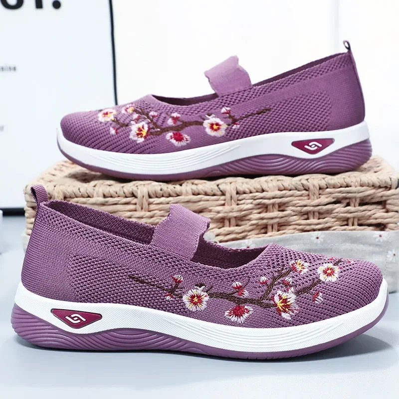 

Non-slip Soft Sole Mom Sneakers Summer Breathable Mesh Embroidery Casual Shoes for Women Comfort Lightweight Flat Sneakers Women