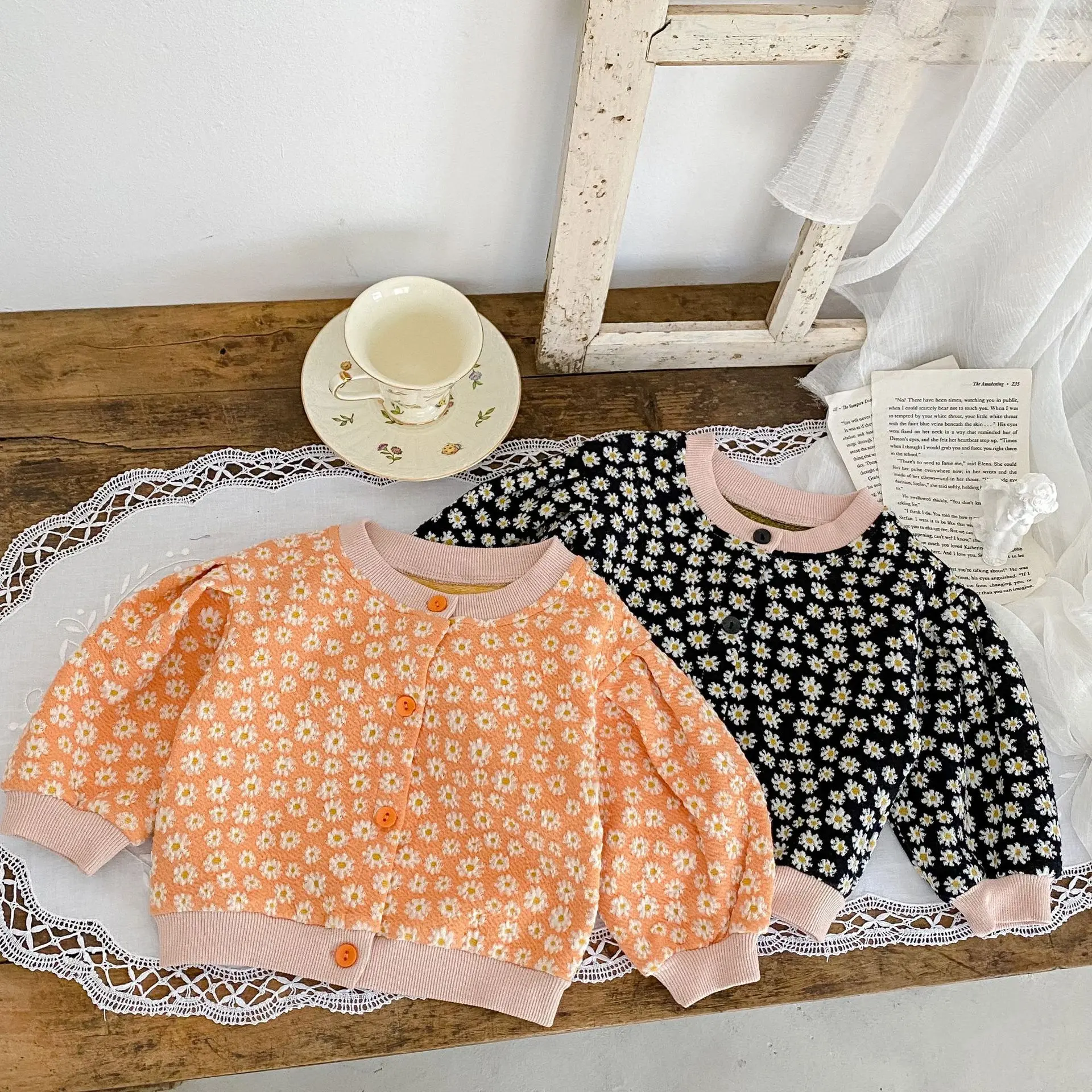 Instagram Spring and Autumn Baby Clothing Neutral Baby Daisy Printed Cotton Knitted Cardigan Long sleeved Baby Coat Baby Clothin