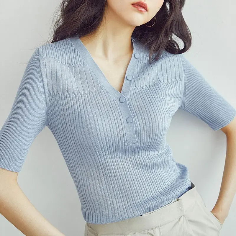 

Ice Silk Sweater for Women's Thin V-neck Mid-sleeved Base T-shirt Slim Short-sleeved Top