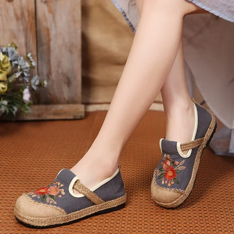 Flats Women Embroider Retro Cotton Linen Round Toe 2024 New Handmade Casual Concise Comfortable Ladies Shoes