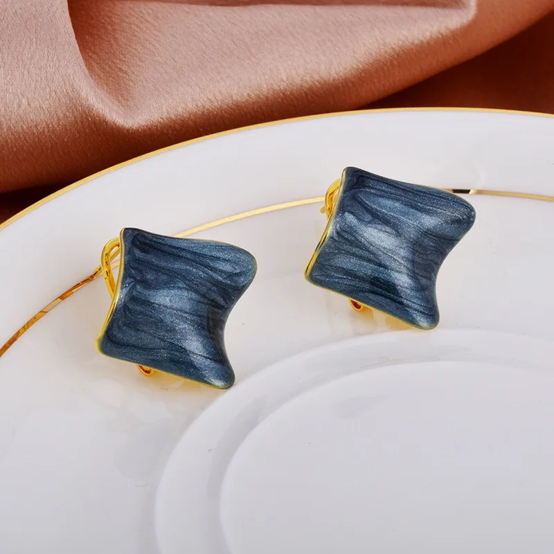 Personalized ins small fragrant wind irregular square drop glaze earclips light luxury high-end geometric earrings earring women