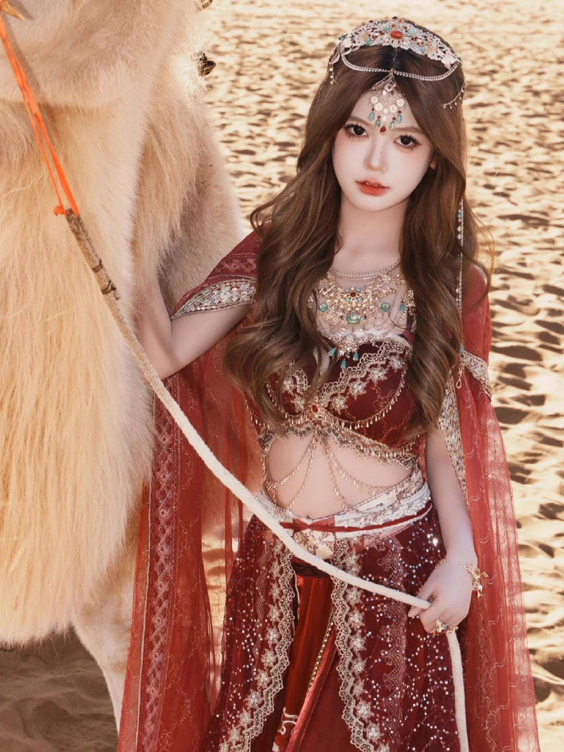 

Новый костюм в стиле Дуньхуан для выступлений, красный, для сценических выступлений, путешествий и фотосессий, этнический сценический костюм для женщин