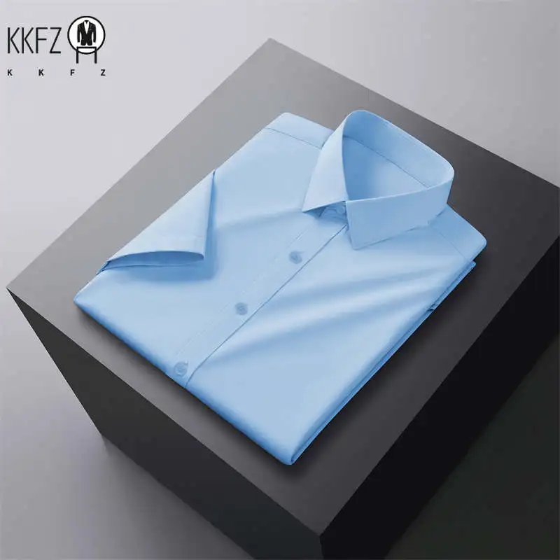 Camicia a maniche corte tinta unita casual da uomo nuova per la moda estiva senza stiratura Top comodo e versatile