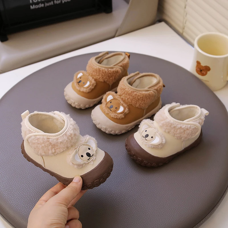 

Cute Baby Short Boots Toes Capped Non-slip Toddler Casual Shoes with Sweet Animals 2026 Brand New Kids Walking Shoes Soft Sole