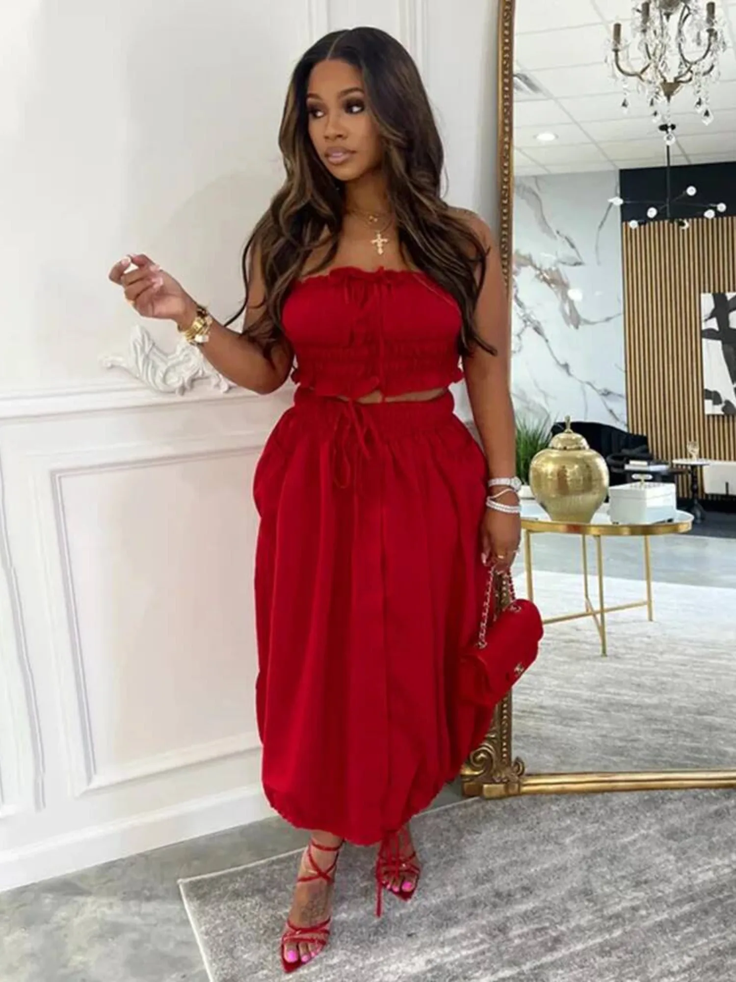 

Однотонный топ без рукавов на шнурке и свободная юбка-миди для современного танцевального выступления и тренировочной одежды