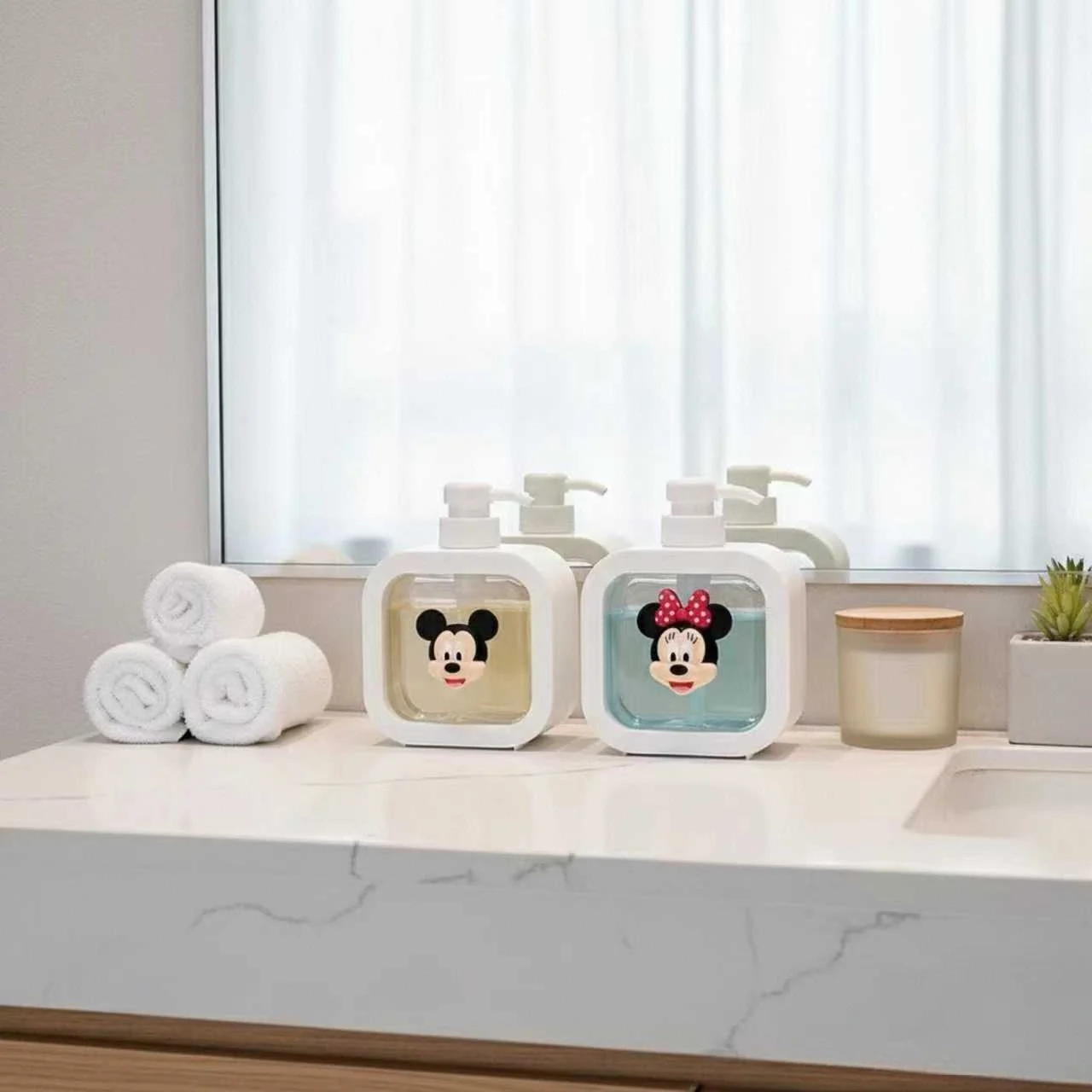 ديزني - ميكي ميني موزع الحمام زجاجة إعادة الملء مضخة صابون اليد زجاجة موزع KT القط هلام الاستحمام البلاستيك موزع