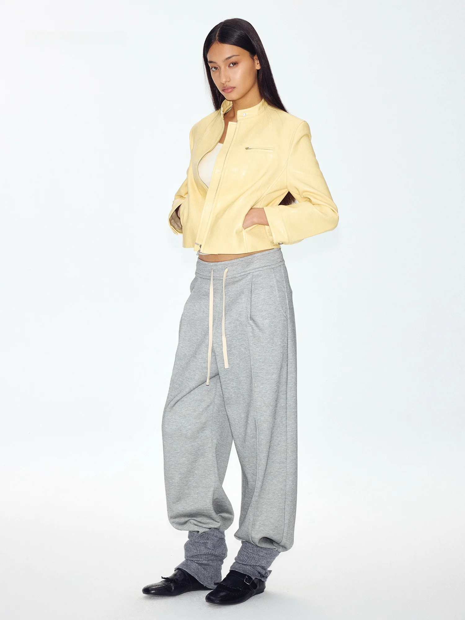 เสื้อแจ็คเก็ตหนังสีเหลืองทรงสลิมฟิต คอปกแบบมอเตอร์ไซค์  ซิปแบบคลาสสิก  แฟชั่นสไตล์เรโทร  สำหรับผู้หญิง