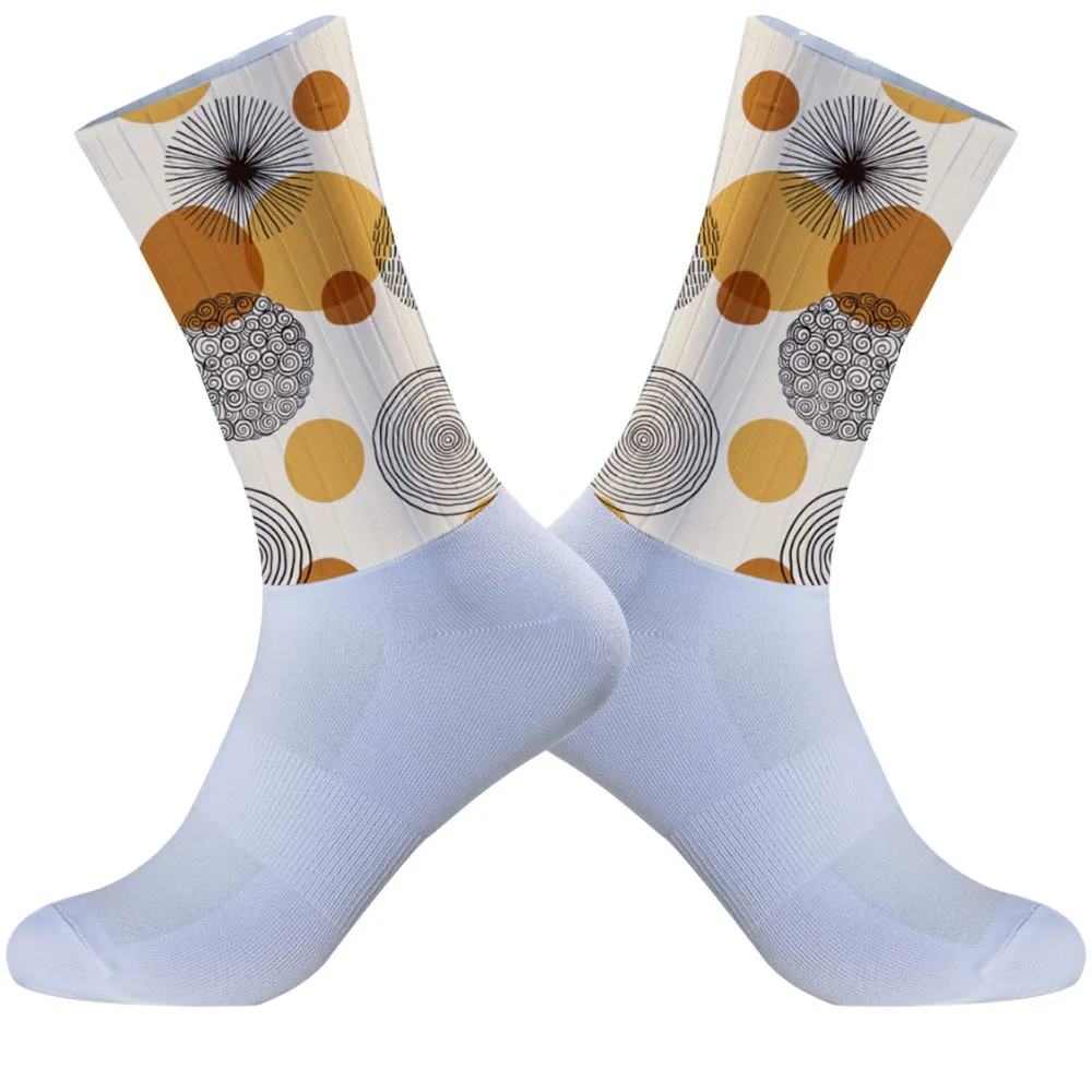 

2025 Новая трехмерная дышащая структура, охлаждающая ноги на 5 человек. ℃ 40 % ℃ .