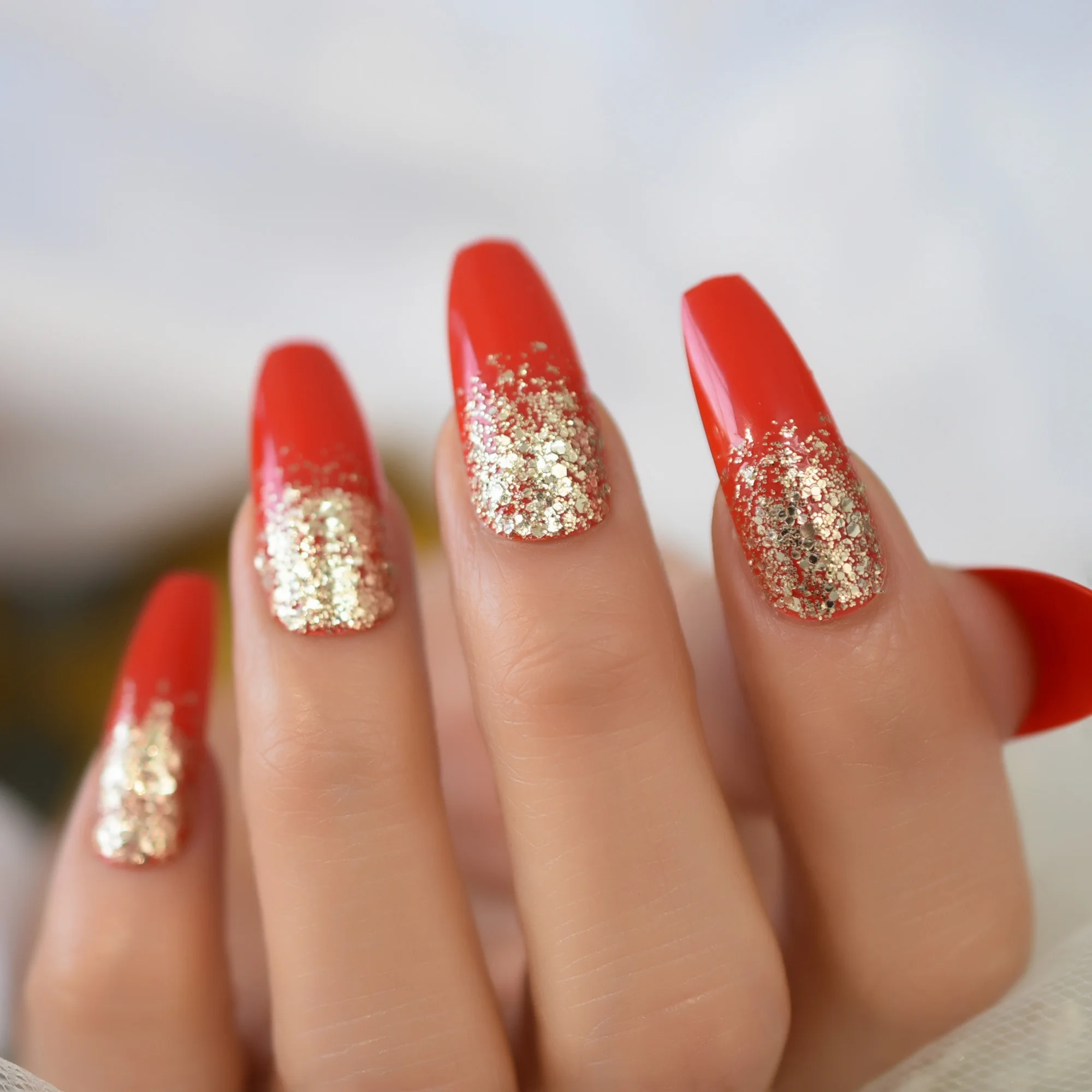 New Arrival Red Coffin Fake Nails Gold Powder Medium Press On Nails Full Cover Acrylic Ballerina Nails