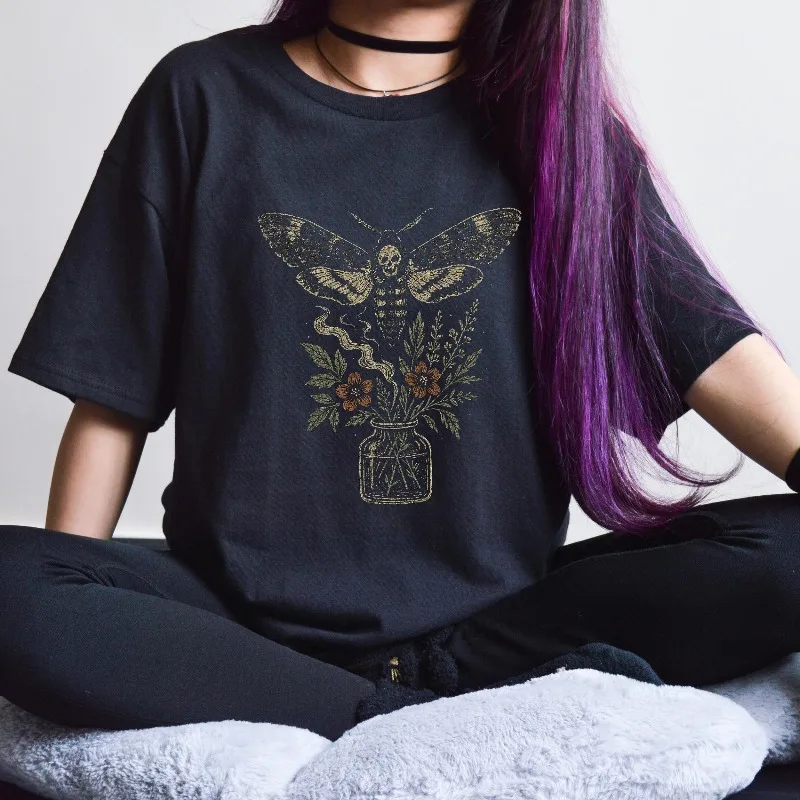 Death Moth Skull T-shirt Witch Gothic Flower Pattern T-shirt Unisex Trendy Aesthetics Y2K T-shirt
