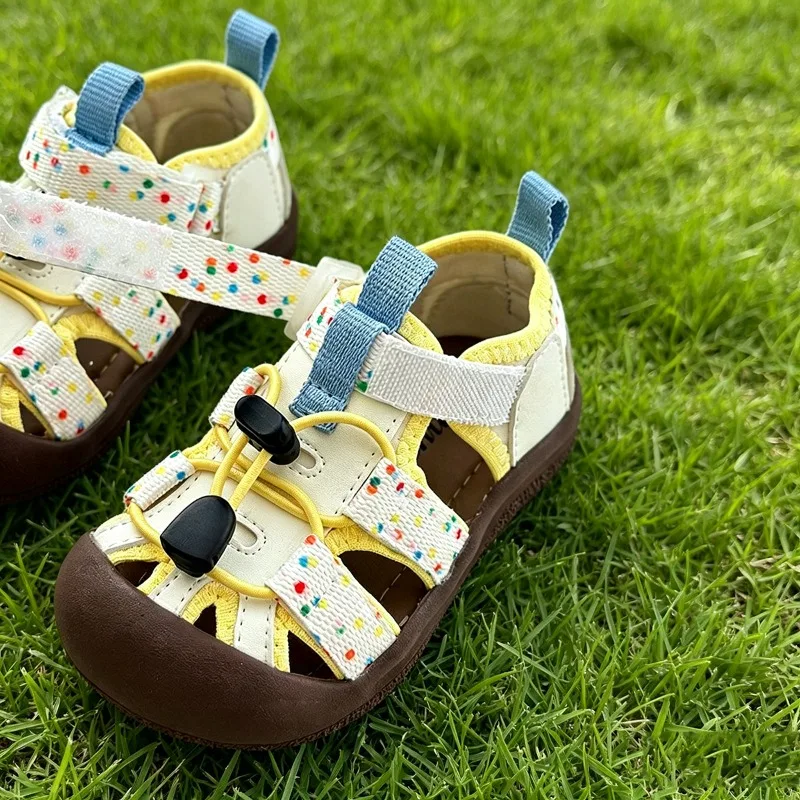 Kleinkind-Sandalen mit Zugschnur, geschlossene Zehenpartie, Kinder-Strandschuhe, ausgehöhlt, Sommer 2026, neue Baby-Lauflernschuhe mit weicher Sohle – Detail 6