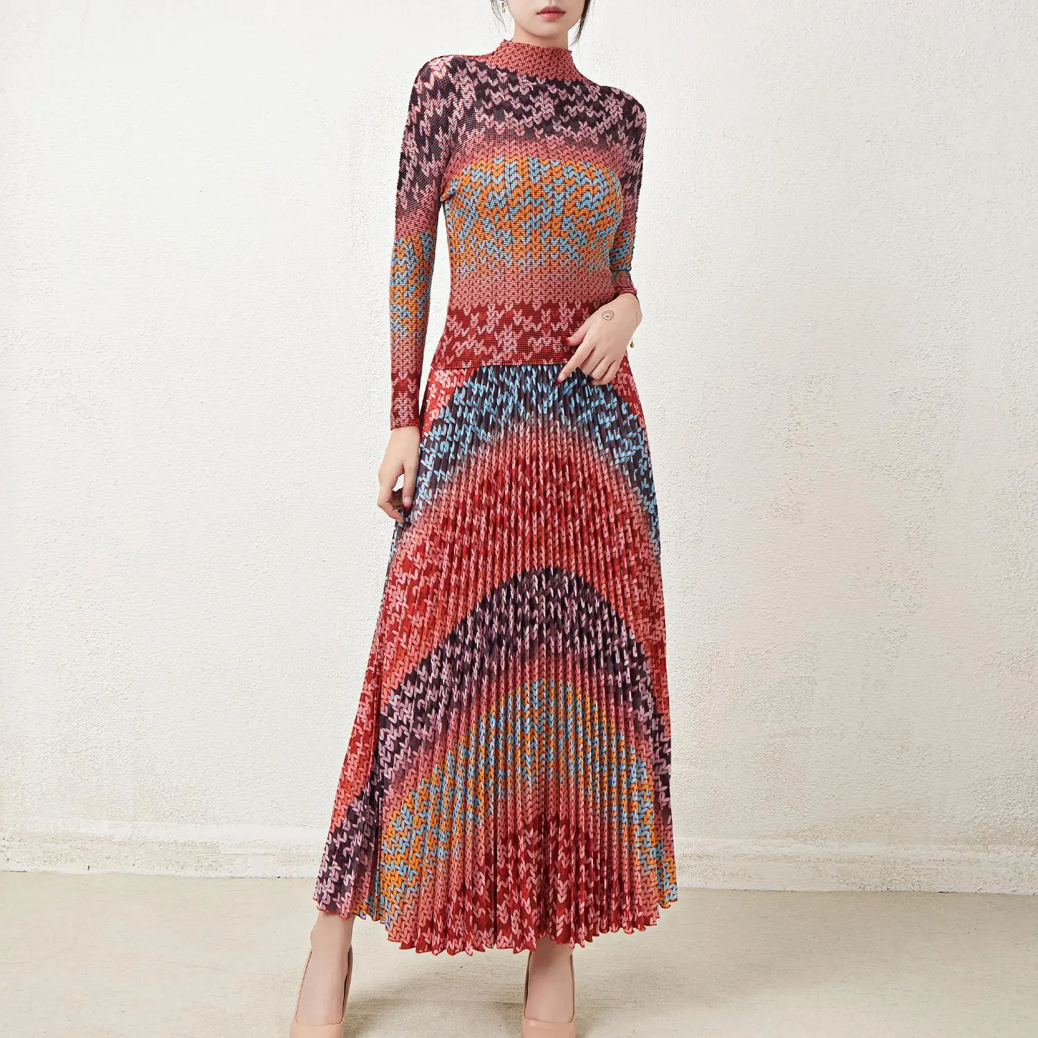 

Women's Fashion Set Long Sleeve Printed Half Skirt Two-Piece Set Pleated T-Shirt Polyester Fiber Medium Length Skirt