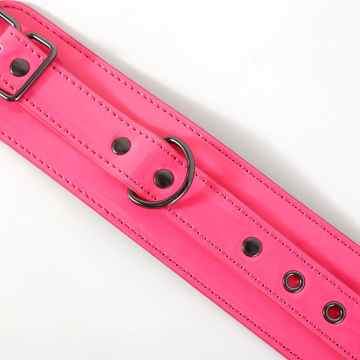 أصفاد عالية الجودة مثيرة معدنية قابلة للتعديل بولي Leather قيود جلدية المثيرة زوجات الكفة ألعاب جنسية للأزواج ألعاب الكبار لوازم