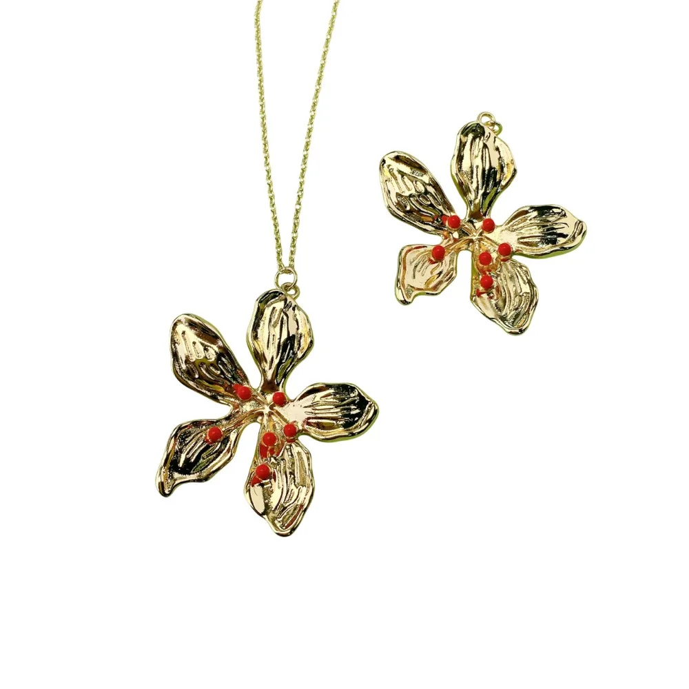 2 Pieces New Gold Color Enamel Copper Plated Large Flower Pendant Diy Necklace Charm Making Accessories Luxury Jewelry for Women