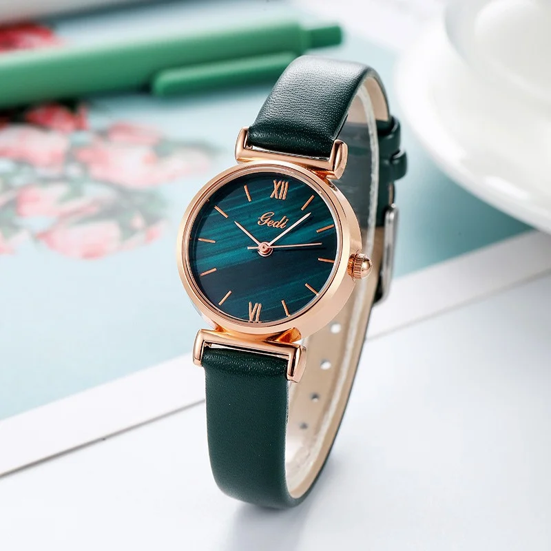 Luxury Quartz Watch Women PC21 Japanese Movement Small Round Dial Retro Fashion INS Style Versatile Leather Strap Wristwatch