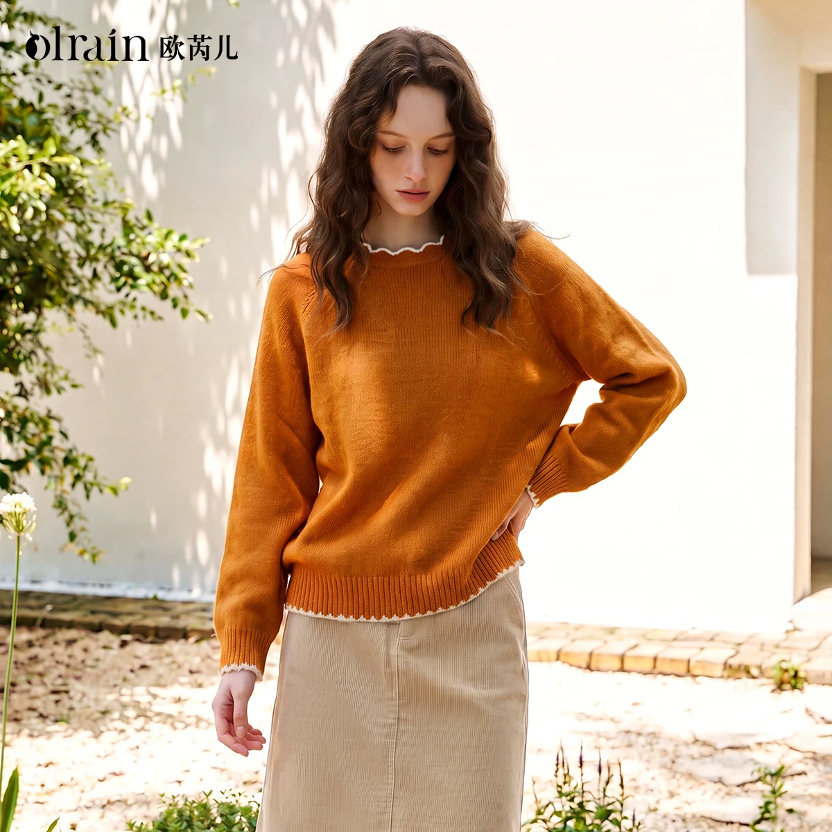 OLrain 2026 autumn and winter new pullover sweater women's French lazy caramel round neck fungus lace splicing O58QM010805