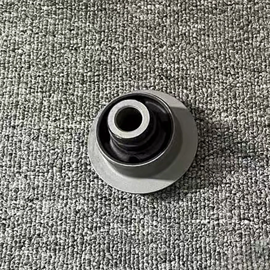 

1 шт. подушка для крепления переднего дифференциала для Toyota Land Cruiser LC100 1998-2007 OEM 41651-60010