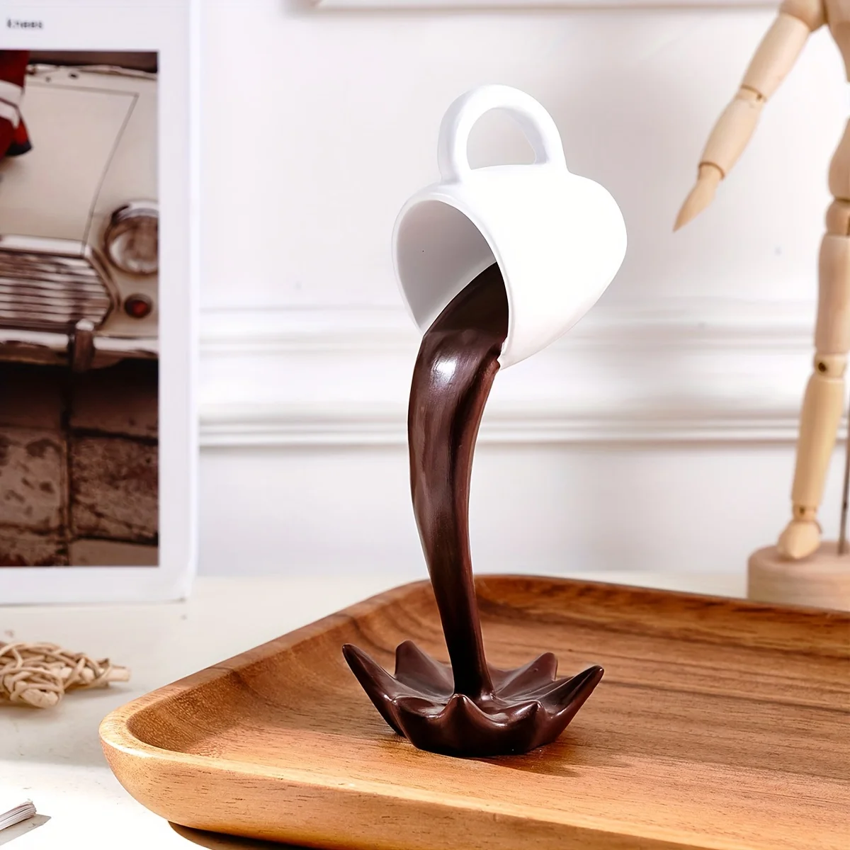 Anti-Gravity Coffee Cup Creative Inverted Mug Sculpture Fun Home & Cafe Decor Unique Photography Prop Novelty Desk Ornament