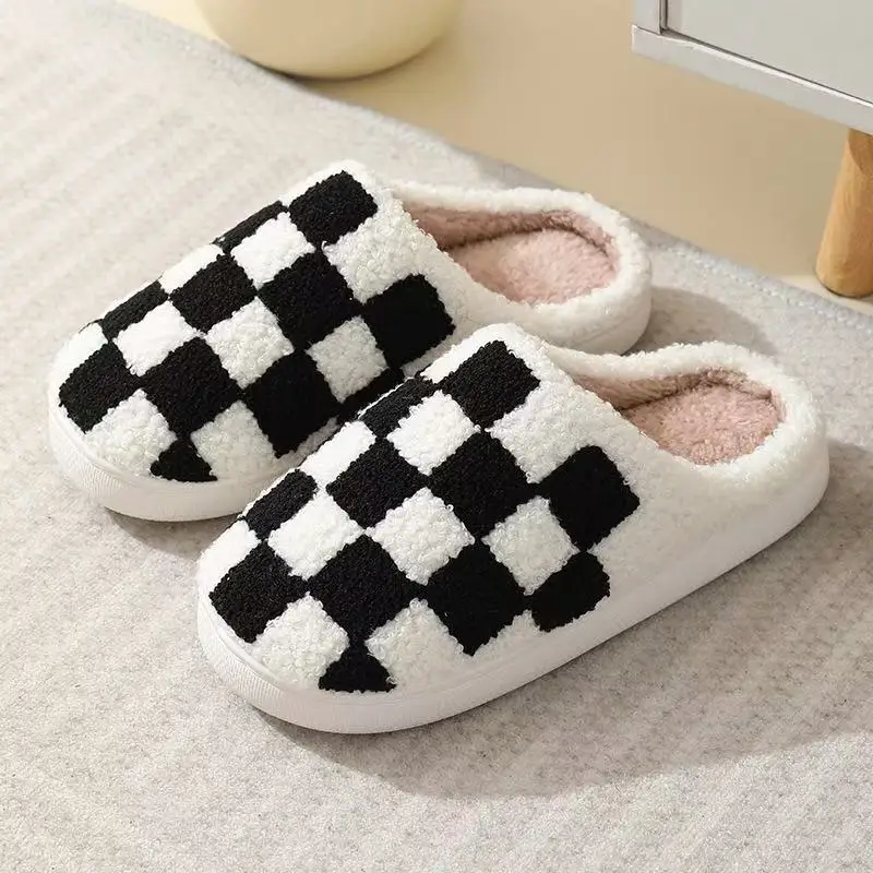 

2025 New Fuzzy Slippers Fashion Checker Indoor Embroidery Houseshoes Cozy Woman Winter Fluffy House Retro Checkered Print Shoes