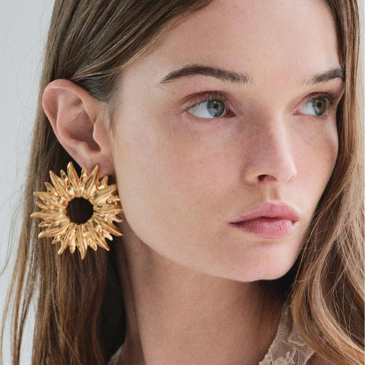 ZAA Metal Sun Flower Earrings for Women Personality Irregular Round Drop Earrings Jewelry Gifts