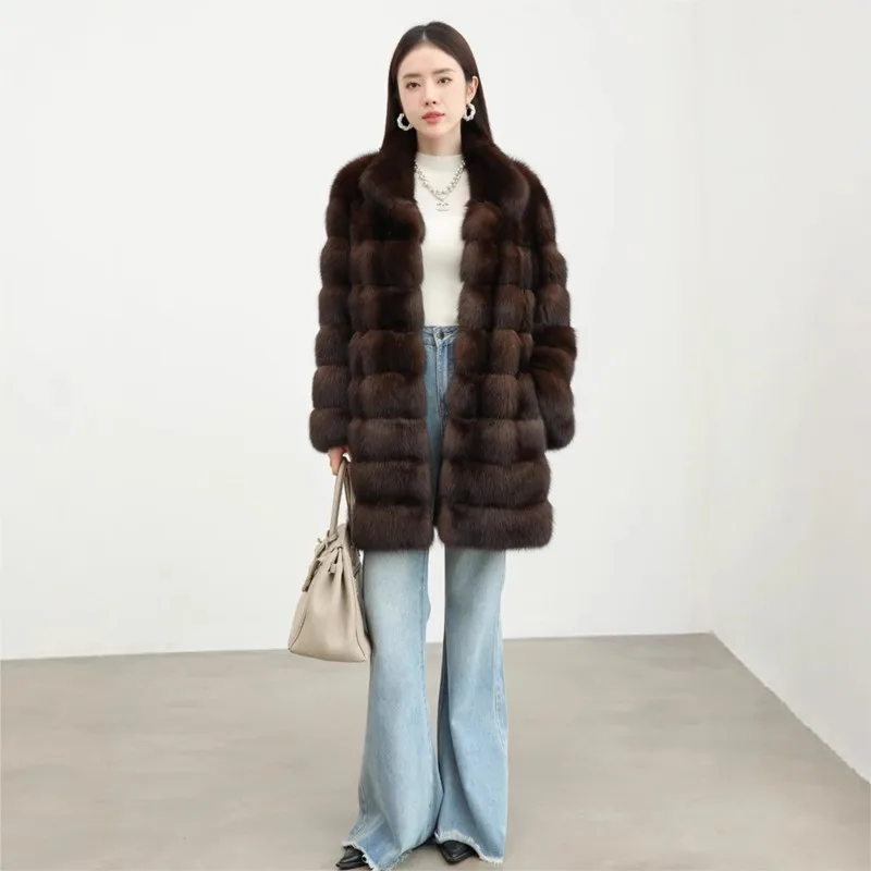 معطف جديد متوسط الطول باللون الأرجواني والأسود والذهبي مع فرو للنساء #1