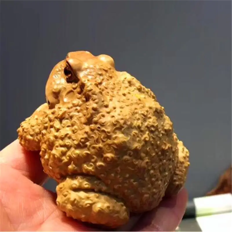 

Cliff Cypress And Golden Sandalwood Money Toad Handheld Piece Portable Fidget Three Dimensional Solid Wood Carving For Good Luck