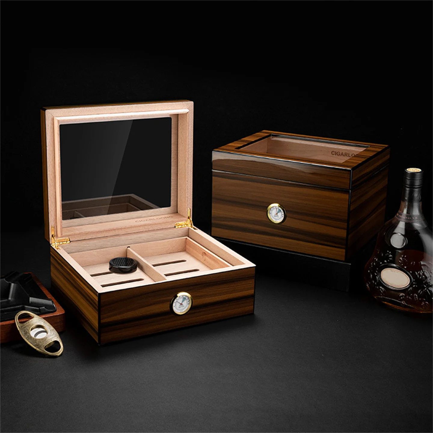 

Spanish Cedar Wood Glasstop Cigar Humidor Box ,25/50/75 - Cigar Capacity With Humidity Control & Pest Resistance - Piano Paint