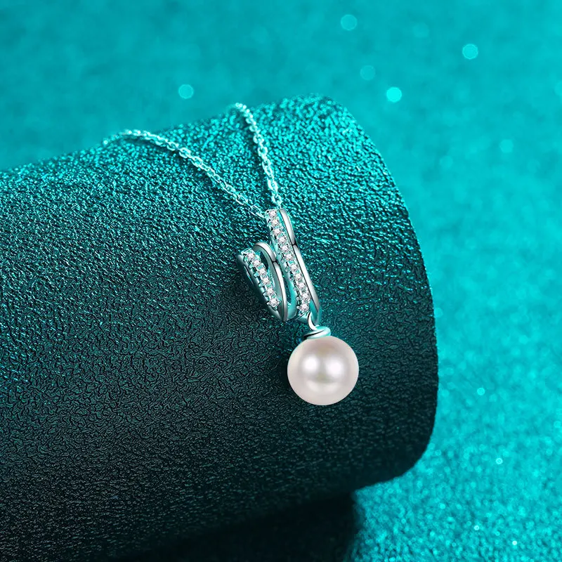 Exquisite Platinum PT950 Dazzling Moissanite 9mm Freshwater Pearl Necklace, Fashion Spiral Pave Diamond Pendant Collarbone Chain