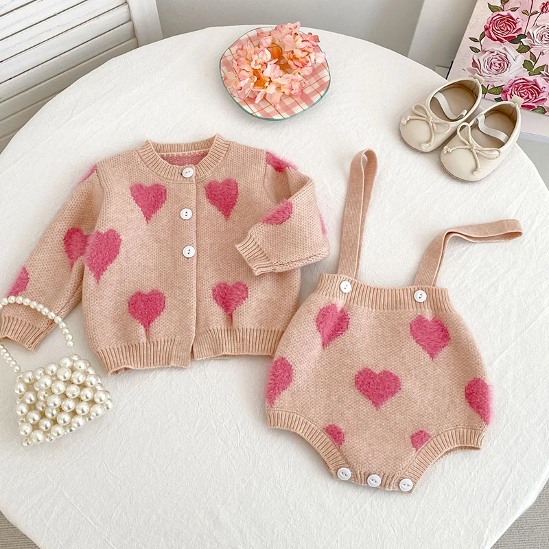 

Новинка 2023 года, осенний комплект одежды для маленьких девочек 0-24 месяцев, вязаный кардиган с длинными рукавами + комбинезон, детский вязаный костюм